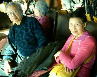 方勵之與李淑嫻在奧斯陸機場